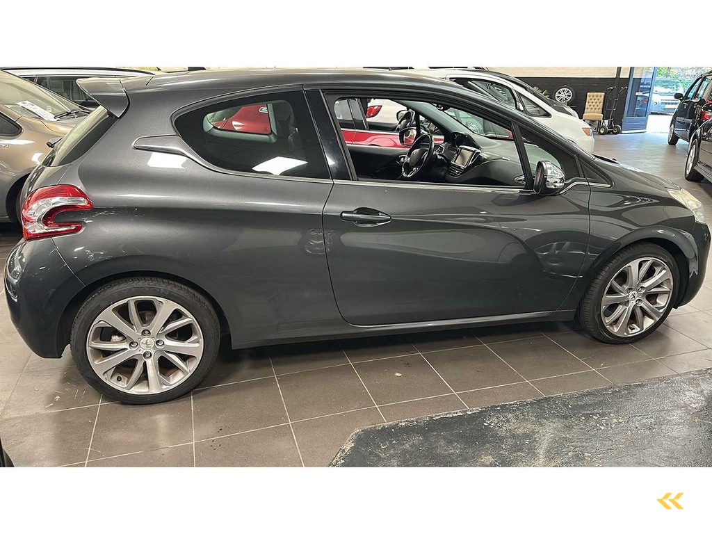 Peugeot - 2013 - 208 - 1.6 VTi Allure - 4-SVG-43