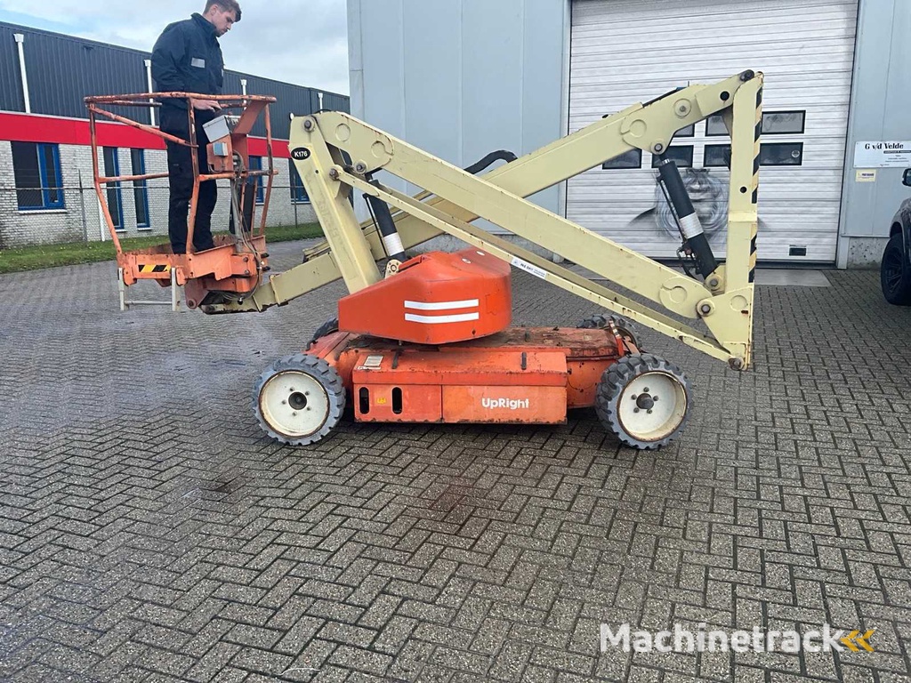 "Upright" - AB38N - Knik telescoophoogwerker - 2007