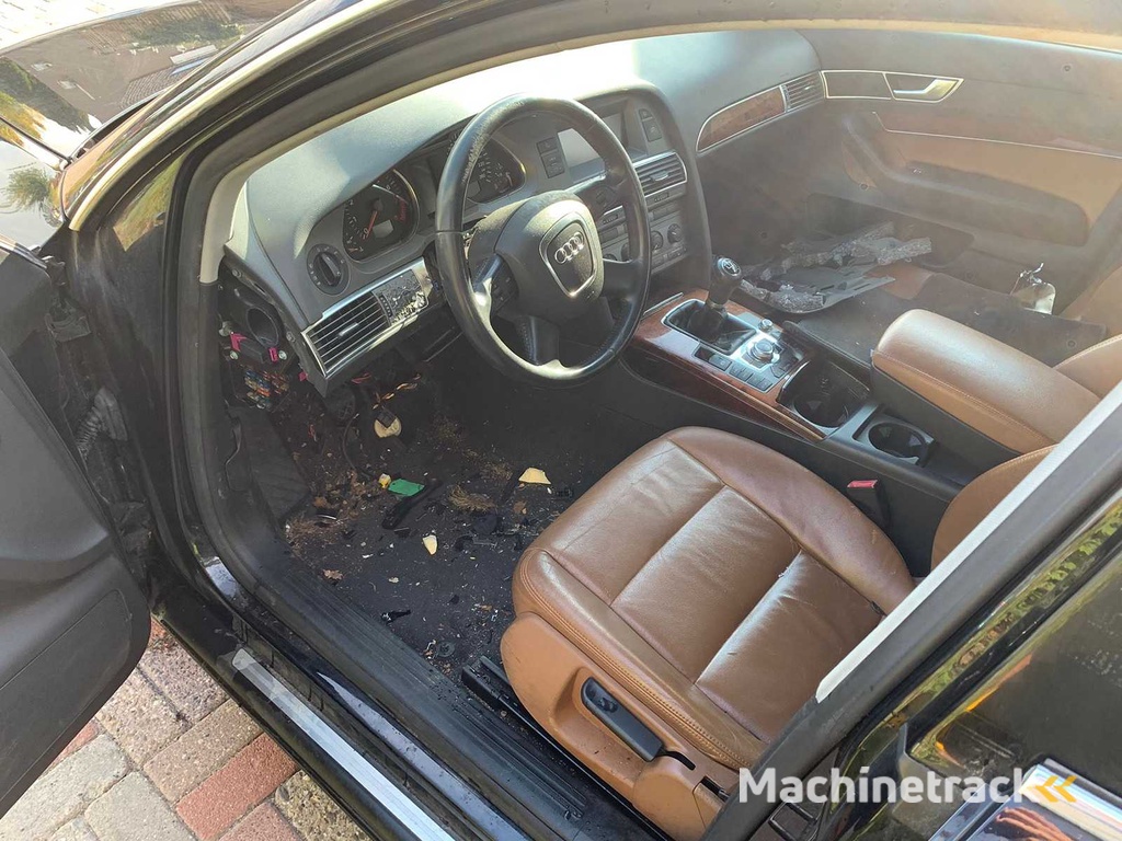 Audi - 2005 - A6 Limousine - 2.4 Pro Line - 09-RX-NZ