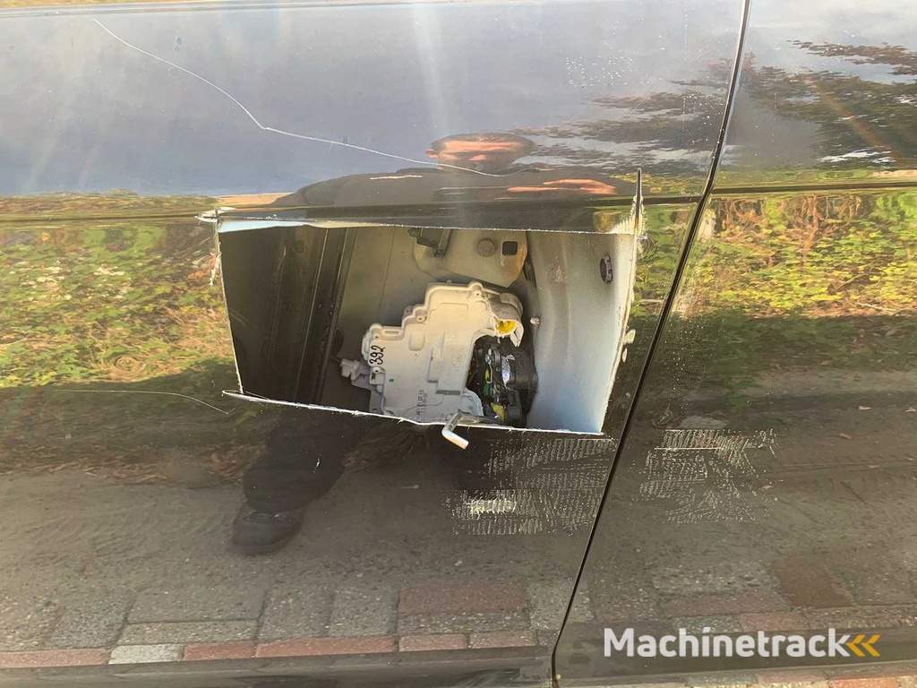 Audi - 2005 - A6 Limousine - 2.4 Pro Line - 09-RX-NZ