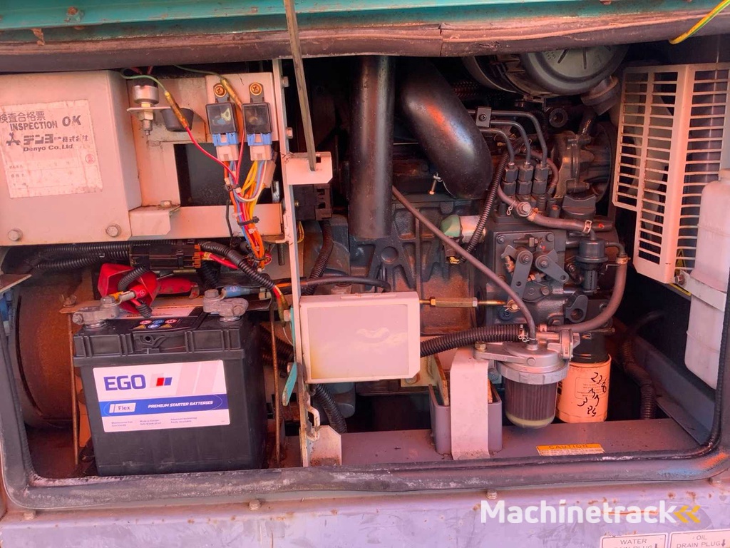 Denyo DLW 400ESEW Gleichstrom-Schweißgenerator / AC-Stromerzeuger Anhänger