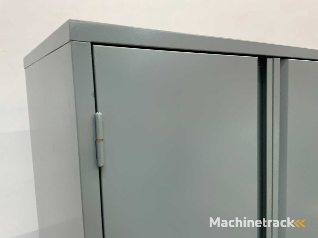 Povag - Behälterstreifenschrank gefüllt mit 340 Vorratsbehältern