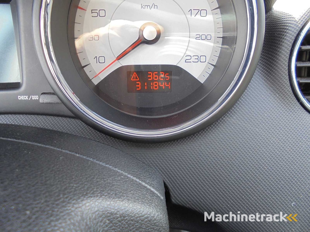 Peugeot - 2008 - 308 - 1.6 VTi XT - 22-GRN-5