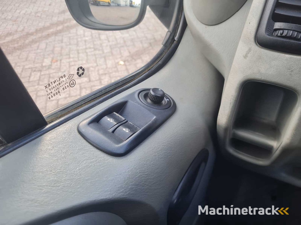 Renault - Trafic - 2.0 dCi T27 L1H1 - 50-VKD-7