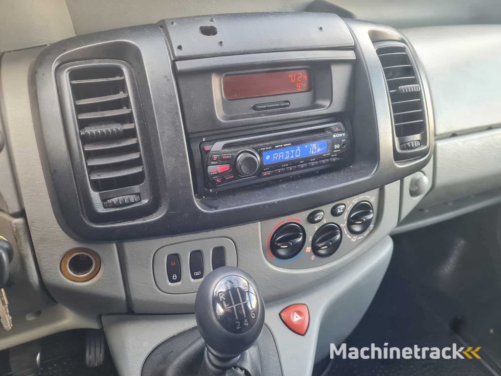 Renault - Trafic - 2.0 dCi T27 L1H1 - 50-VKD-7