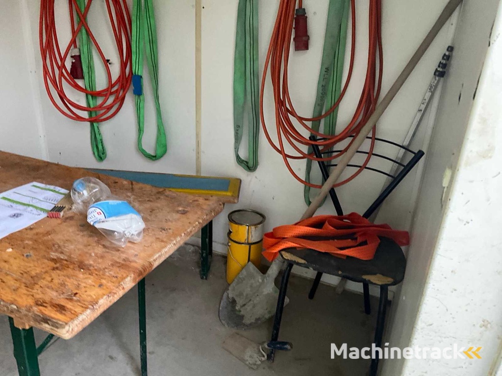 2010 Kifa 16 Mannschaftscontainer