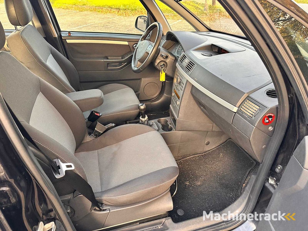 Opel - 2006 - Meriva - 1.6-16V Cosmo - 29-TP-FZ