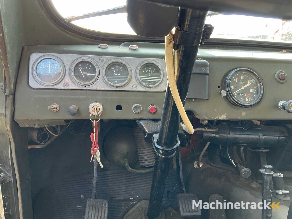 UAZ 452T-2 Geländewagen