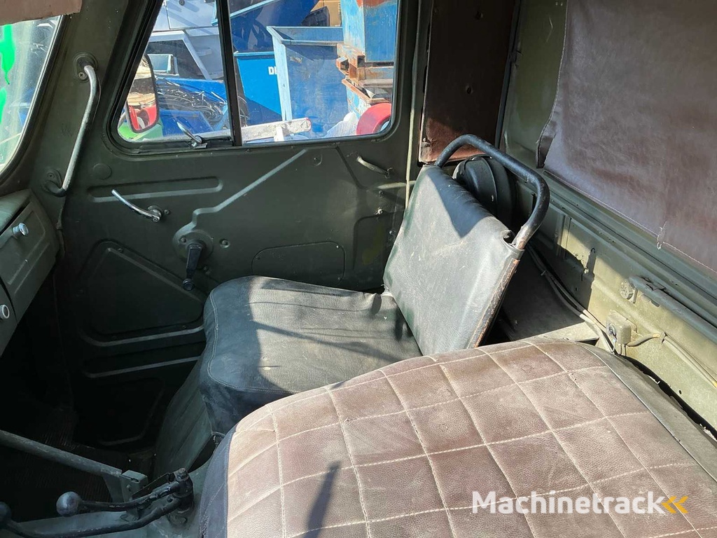 UAZ 452T-2 Geländewagen