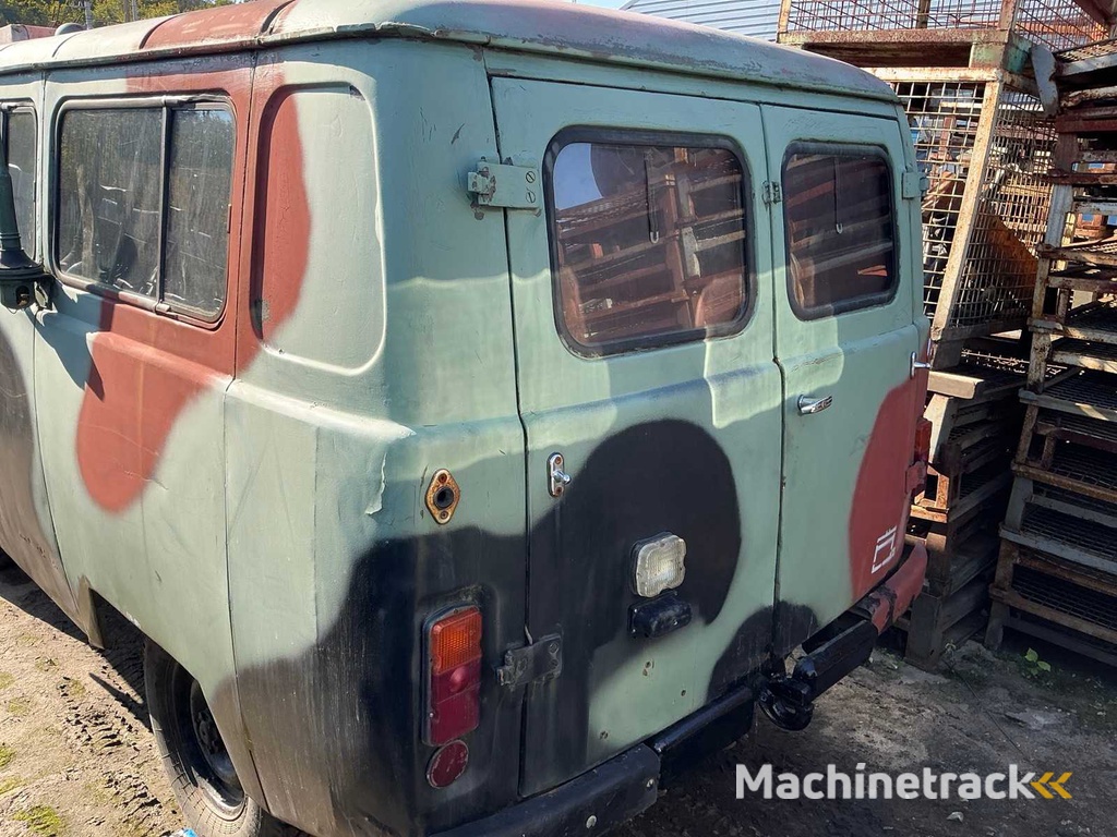 UAZ 452T-2 Geländewagen