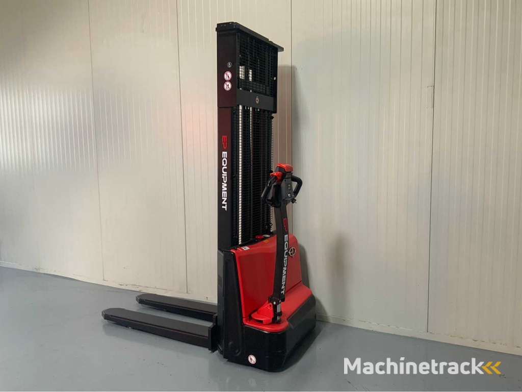 EP - EST 3,3 Meter Stapler, Innenlader 2025