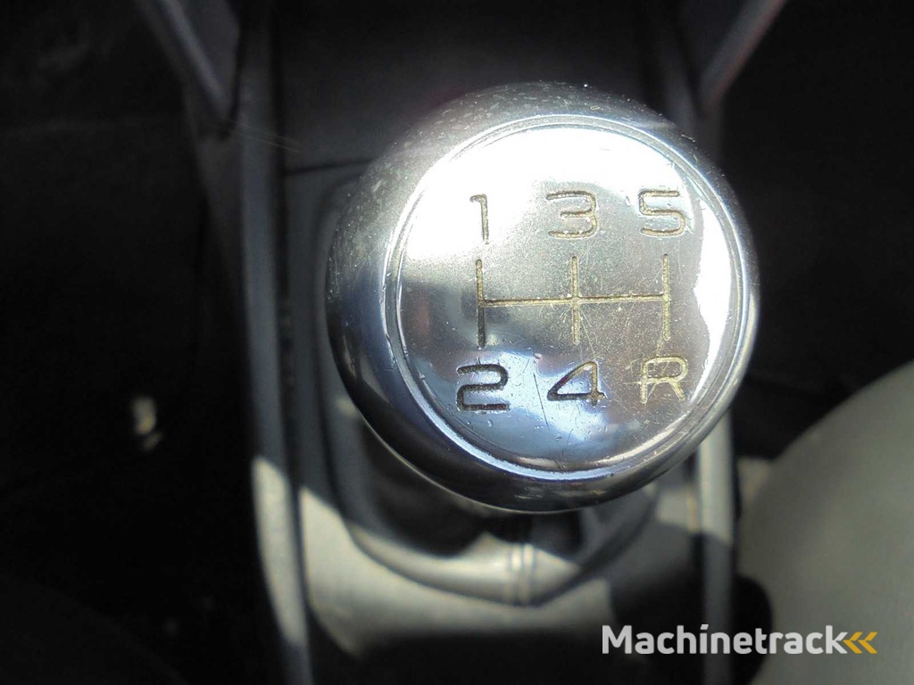 Peugeot - 2008 - 207 CC - 1.6 VTi - NX-528-R