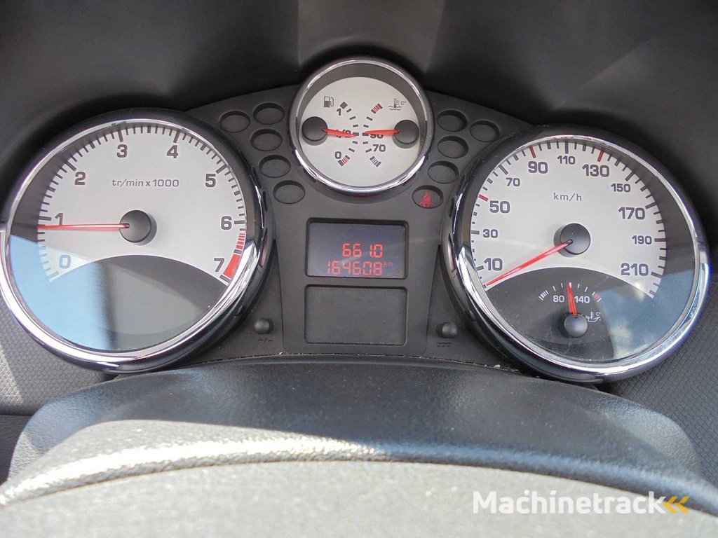 Peugeot - 2008 - 207 CC - 1.6 VTi - NX-528-R