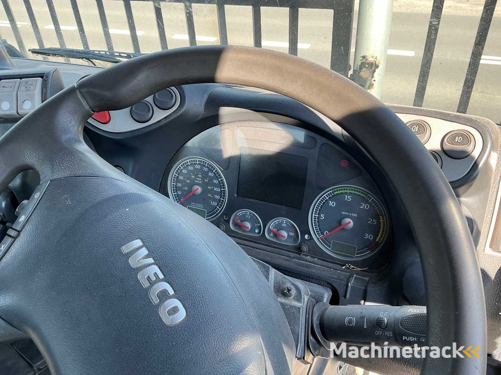 IVECO - Stralis - Truck with crane - 2009