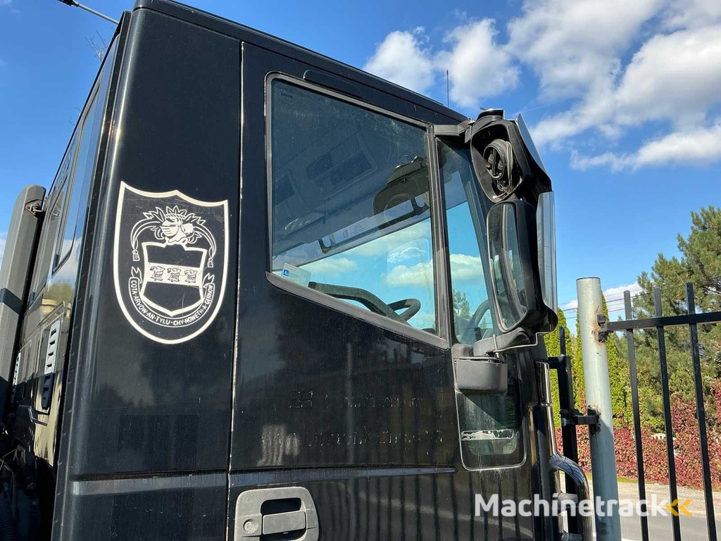 IVECO - Stralis - Truck with crane - 2009