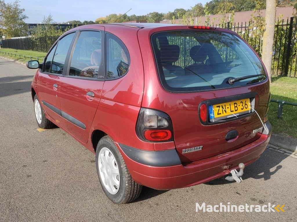 Renault - 1999 - Mégane Scénic - 2.0 RT Automatik - ZN-LB-36