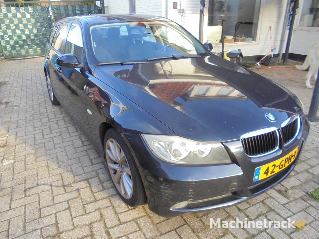 BMW - 2008 - 3er Touring - 318i Business Line - 42-GPH-1