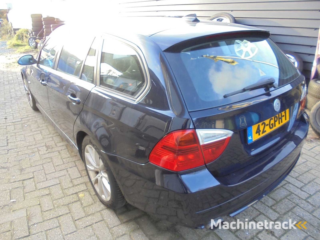 BMW - 2008 - 3er Touring - 318i Business Line - 42-GPH-1