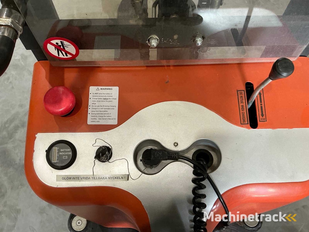 2010 EXTOL SPM1016 Elektro-Niederhubwagen