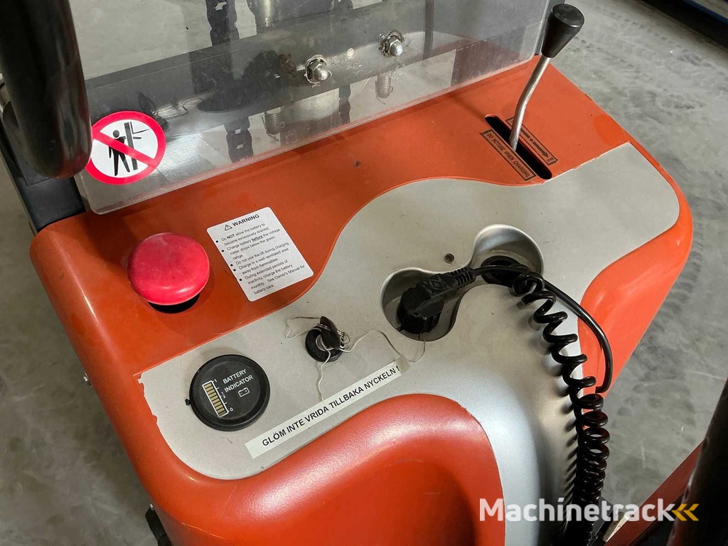 2010 EXTOL SPM1016 Elektro-Niederhubwagen