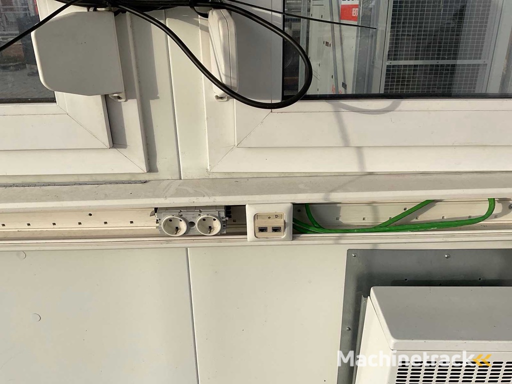 Stützeinheit / Schalteinheit