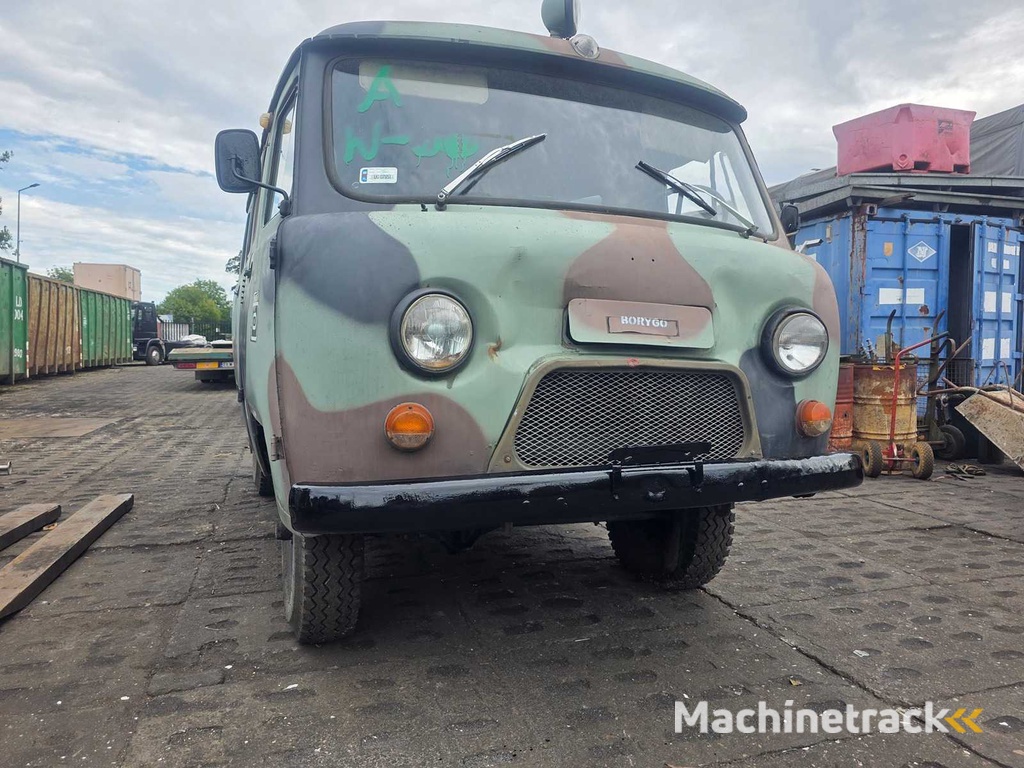 UAZ 452T-2 Geländewagen