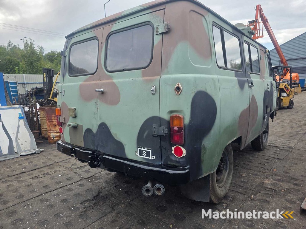 UAZ 452T-2 Geländewagen