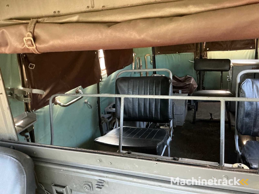 UAZ 452T-2 Geländewagen