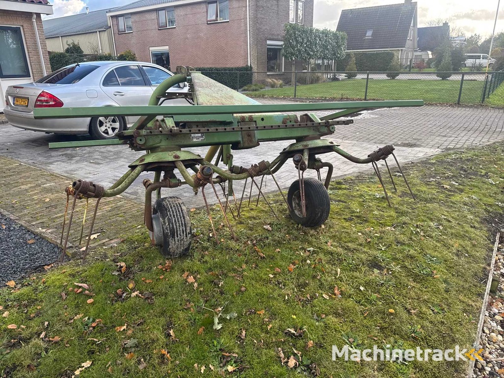 Krone Kw670/6 Heuwender