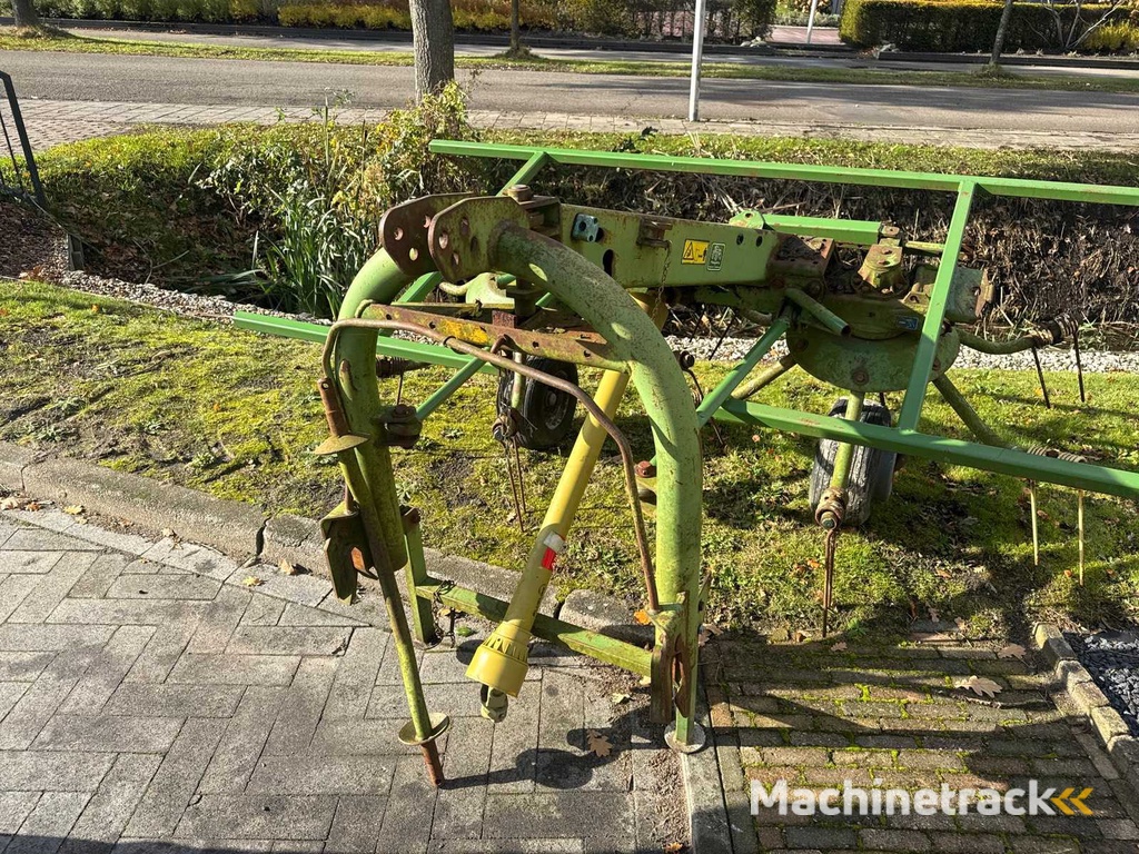Krone Kw670/6 Heuwender