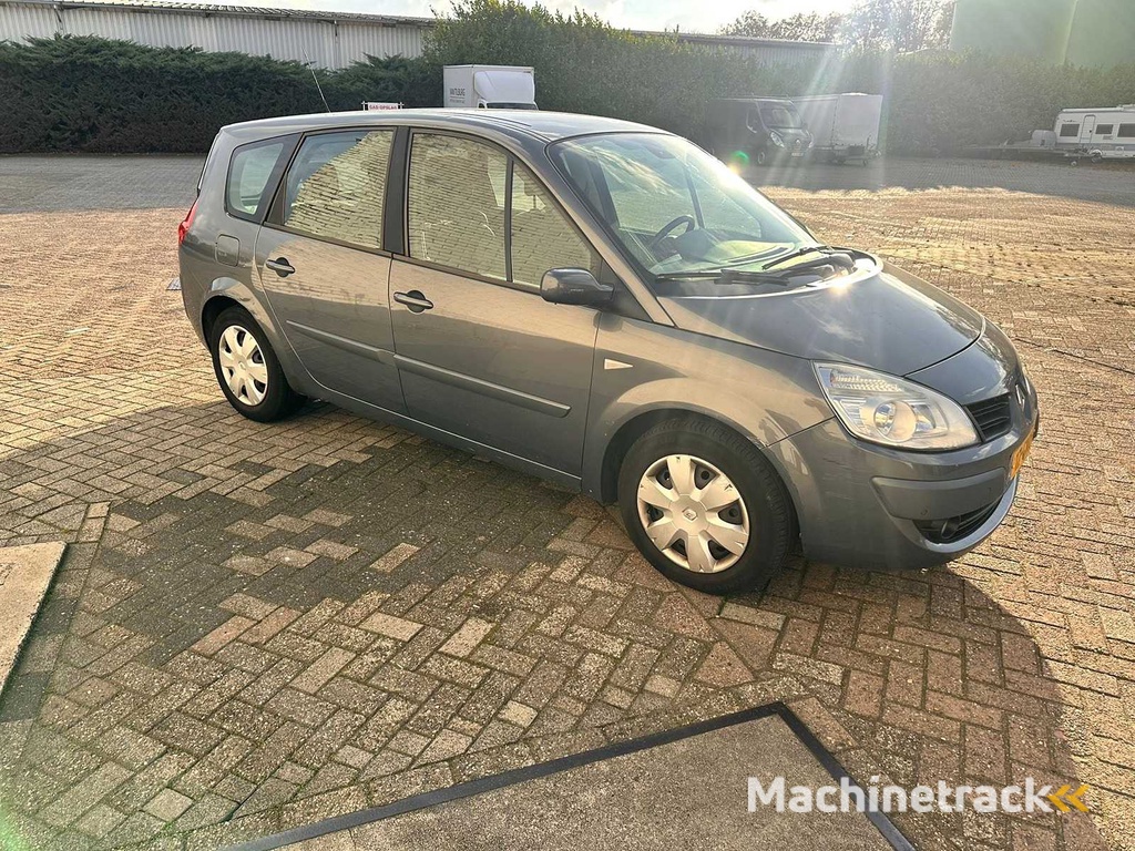 Renault - 2008 - Grand Scénic - 2.0-16V Business L. - 17-GVR-6