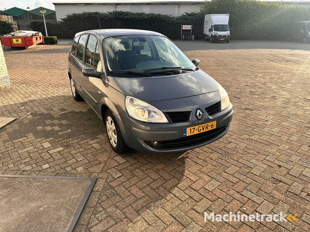 Renault - 2008 - Grand Scénic - 2.0-16V Business L. - 17-GVR-6
