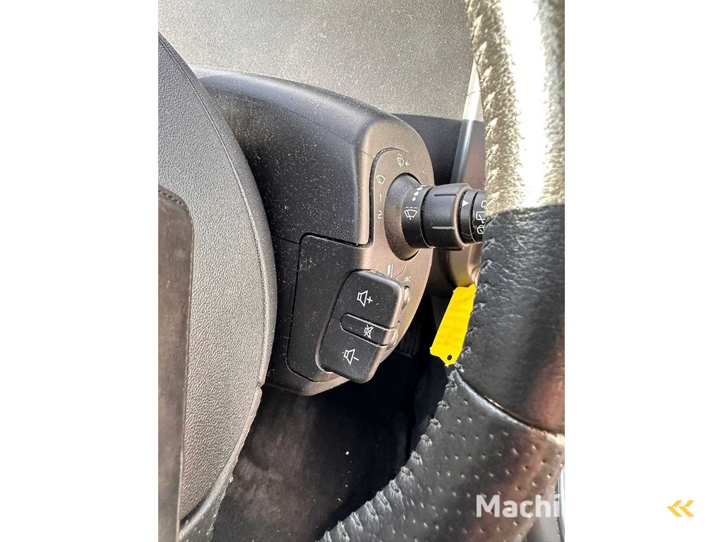 Renault - 2008 - Grand Scénic - 2.0-16V Business L. - 17-GVR-6