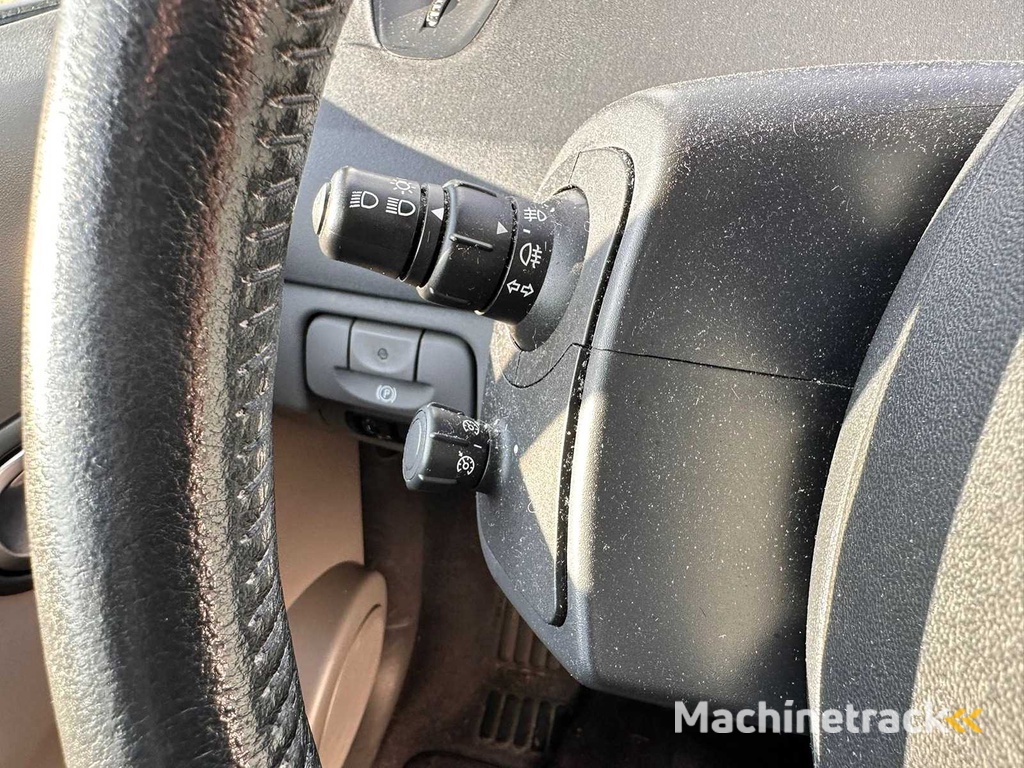 Renault - 2008 - Grand Scénic - 2.0-16V Business L. - 17-GVR-6