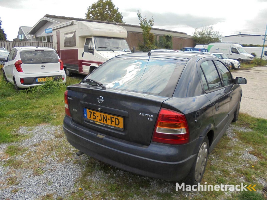 Opel - 2002 - Astra - 1.6-16V Edition - 75-JN-FD