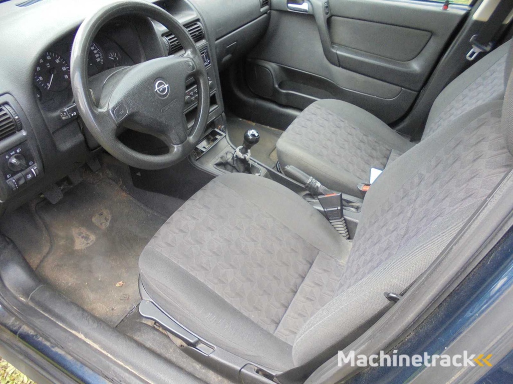 Opel - 2002 - Astra - 1.6-16V Edition - 75-JN-FD