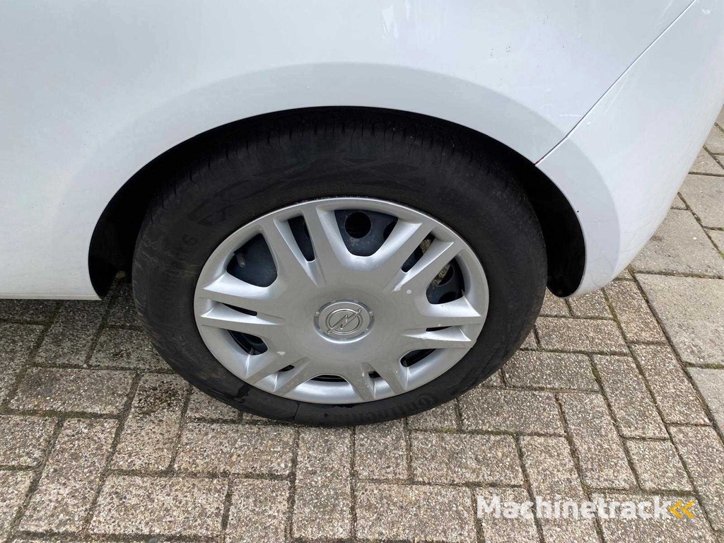 Opel - 2019 - Corsa - 1.0 Turbo Edition - XJ-690-Z