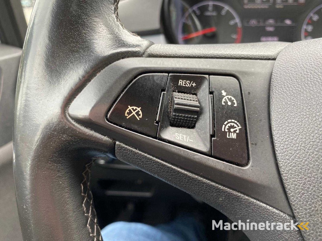 Opel - 2019 - Corsa - 1.0 Turbo Edition - XJ-690-Z