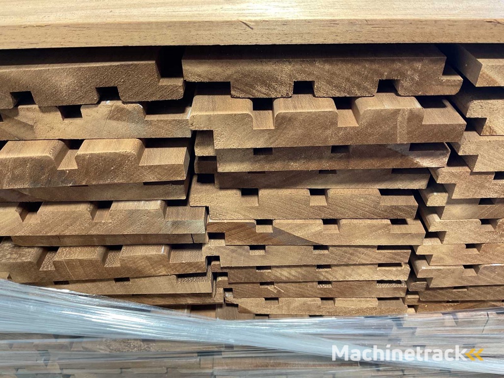 Rhombusprofielplank rib3 Ayous thermowood 300x14,5x2,2 cm (50x)
