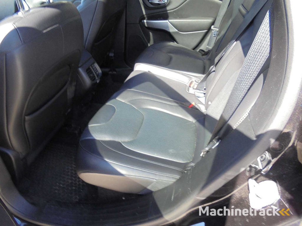 Jeep - 2016 - Cherokee - 2.2 Overland - NB-409-D