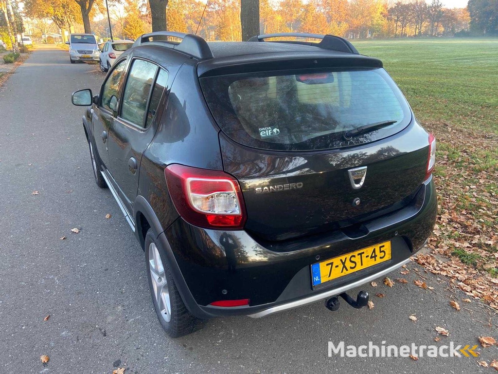 Dacia - 2014 - Sandero - 0.9 TCe Stepway Lau. - 7-XST-45