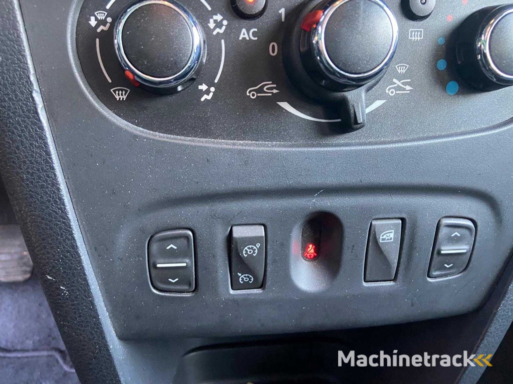 Dacia - 2014 - Sandero - 0.9 TCe Stepway Lau. - 7-XST-45