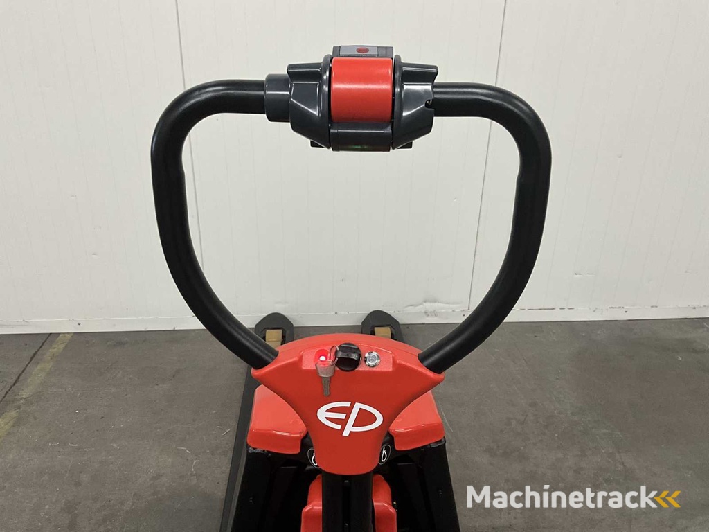 EP - F3  Elektrische palletwagen incl. acculader, 1500 kg hefvermogen