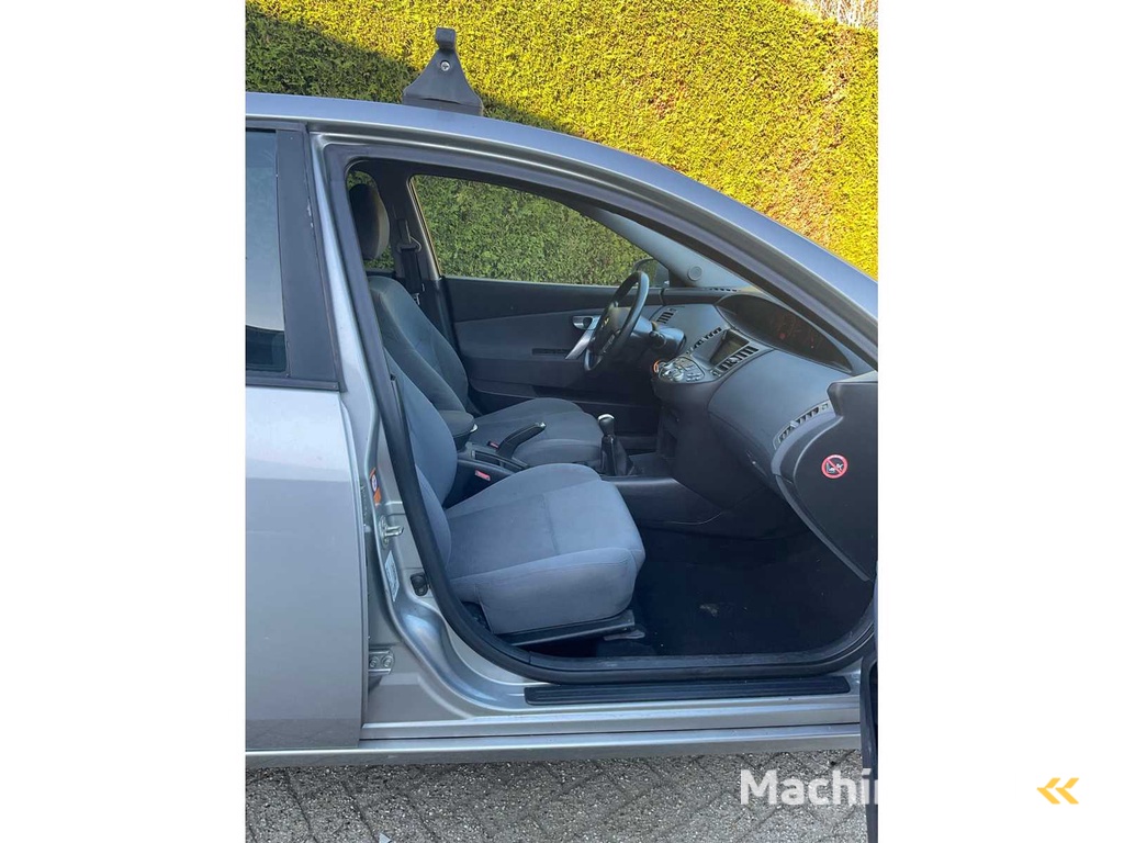 Nissan Primera Kombi 27-SV-KV