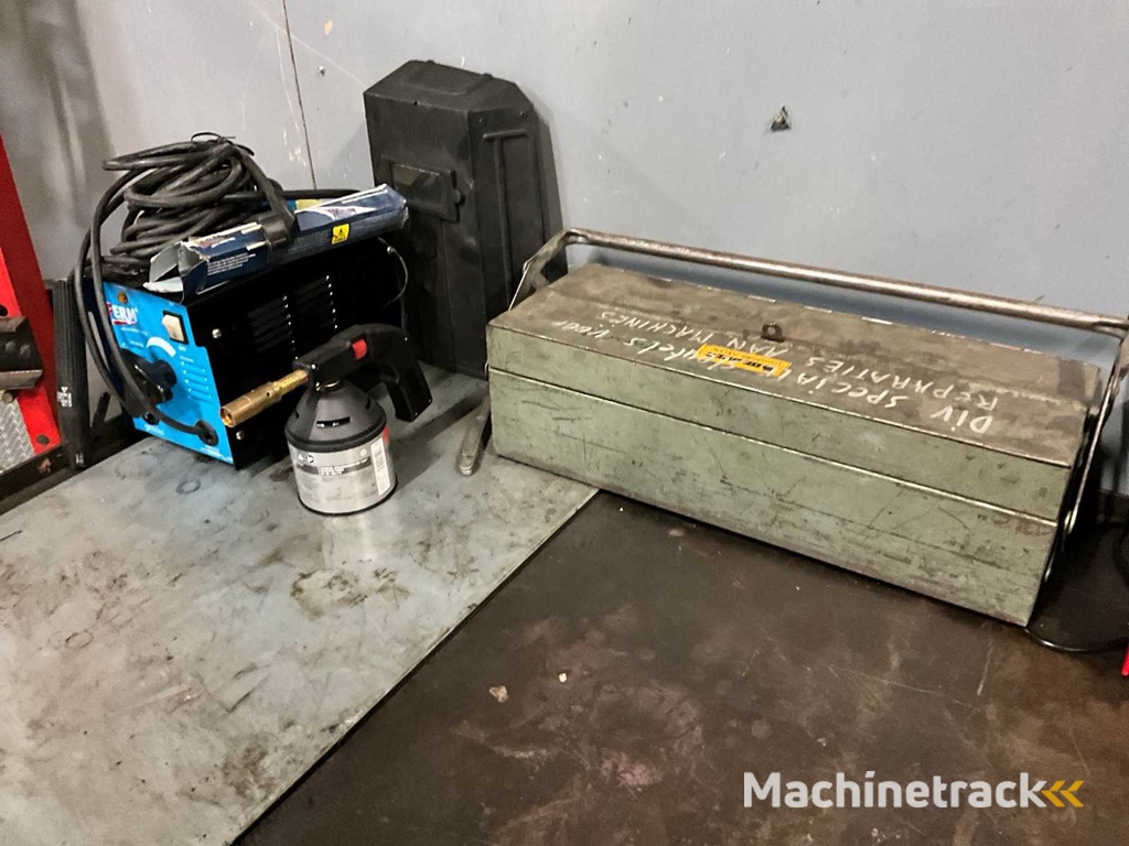 Werkbank & Werkzeuge