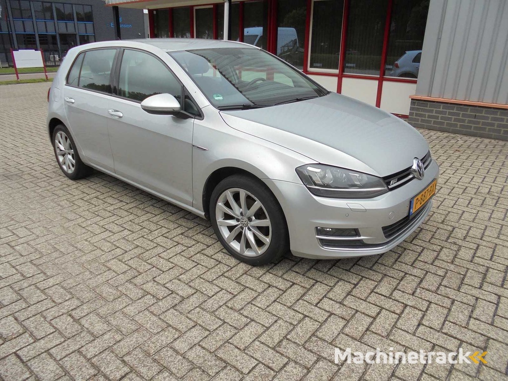 Volkswagen - 2013 - Golf - 1.4 TSI Highline - P-887-BX