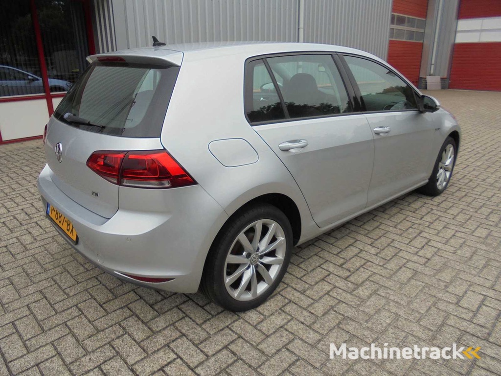 Volkswagen - 2013 - Golf - 1.4 TSI Highline - P-887-BX