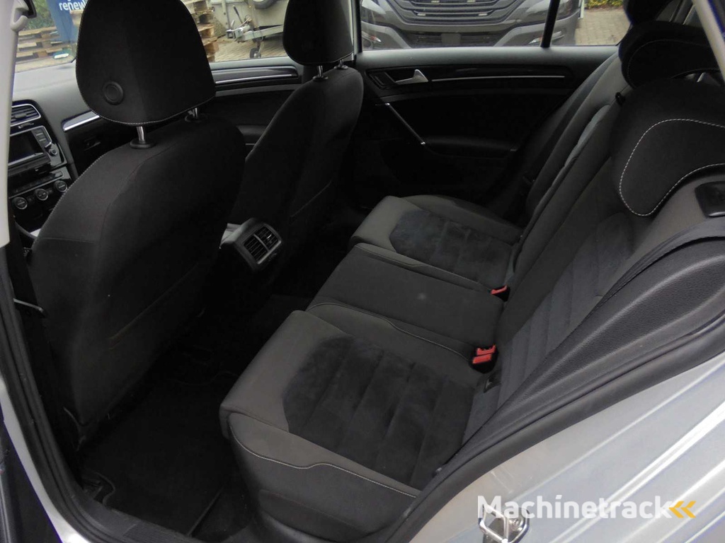 Volkswagen - 2013 - Golf - 1.4 TSI Highline - P-887-BX