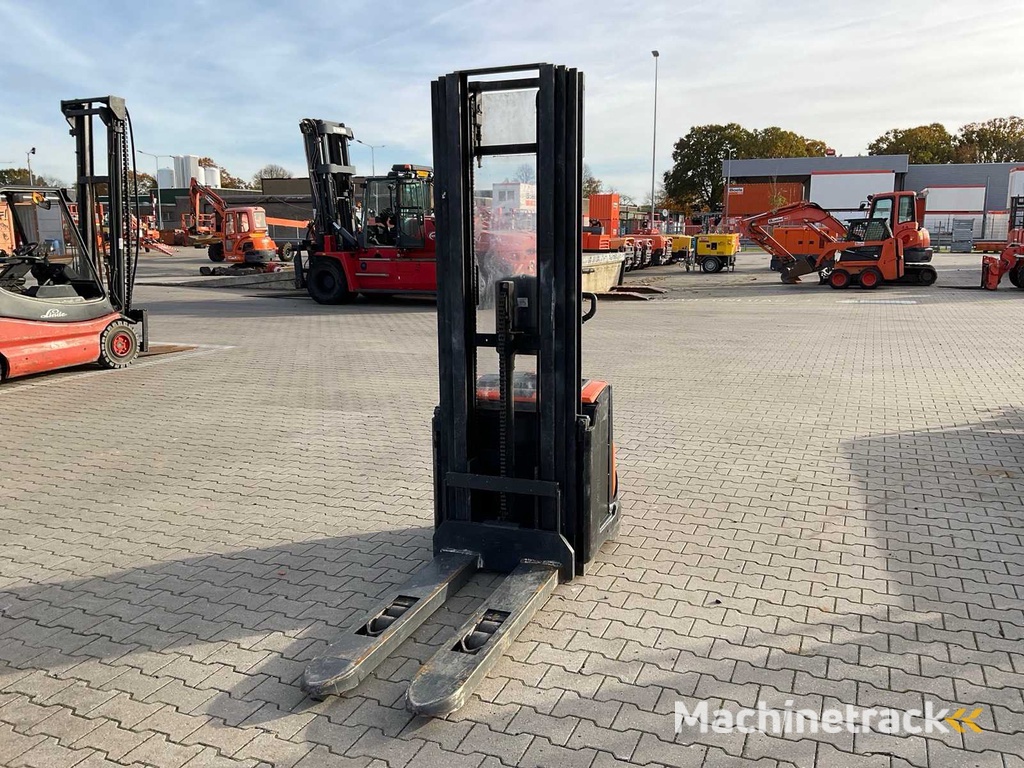 2012 BT SWE140 Elektrostapler