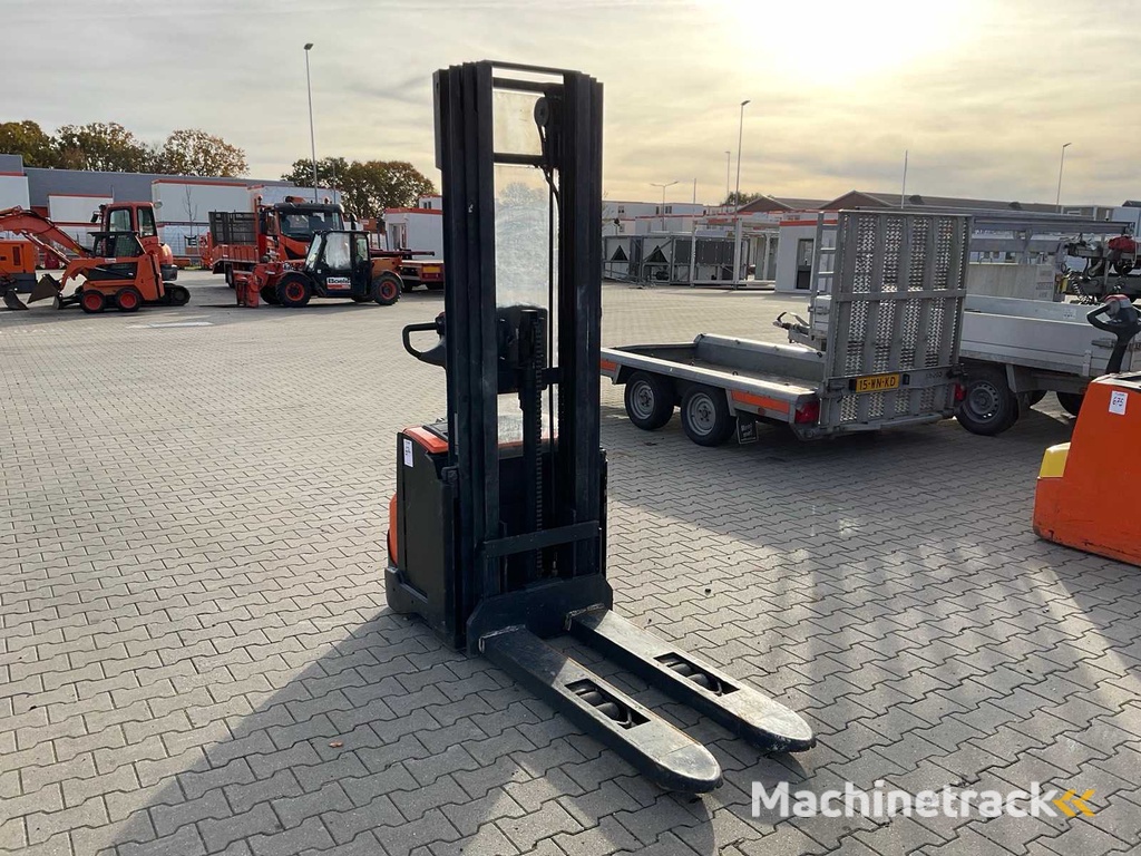 2012 BT SWE140 Elektrostapler